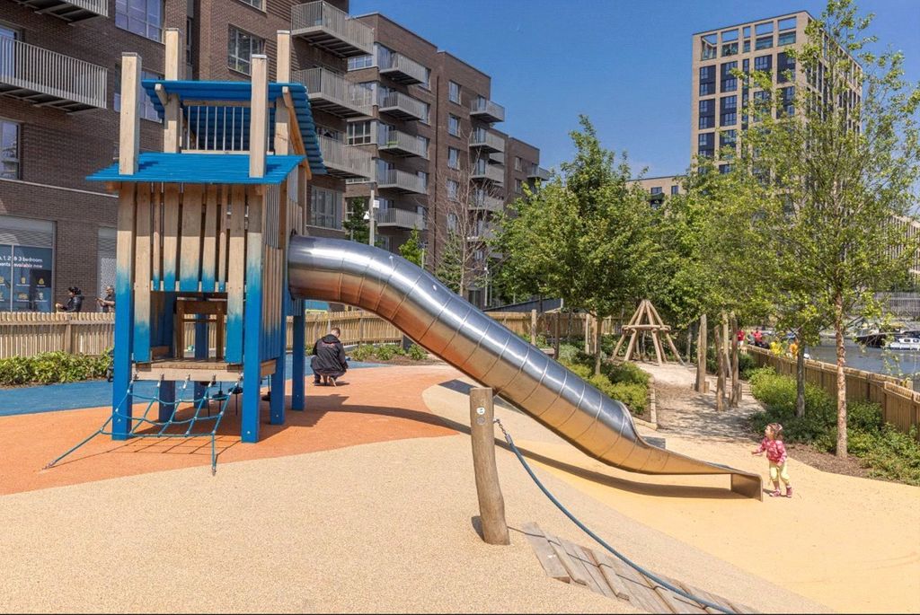 Additional image 19 of 2 bed flat for saleThe Lock, Greenford Quay, Greenford UB6