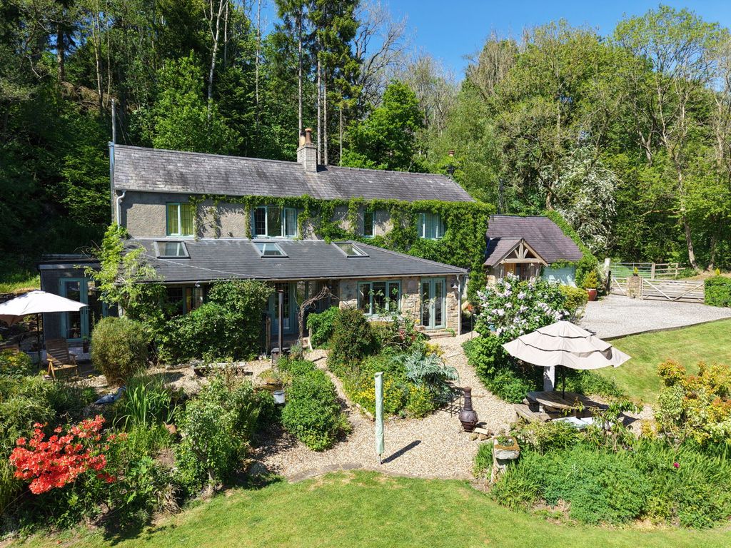 Property photo 1 of 44