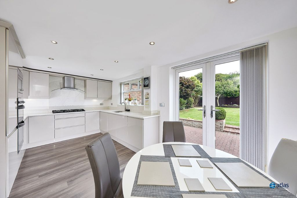 Property photo 2 of 22 Kitchen