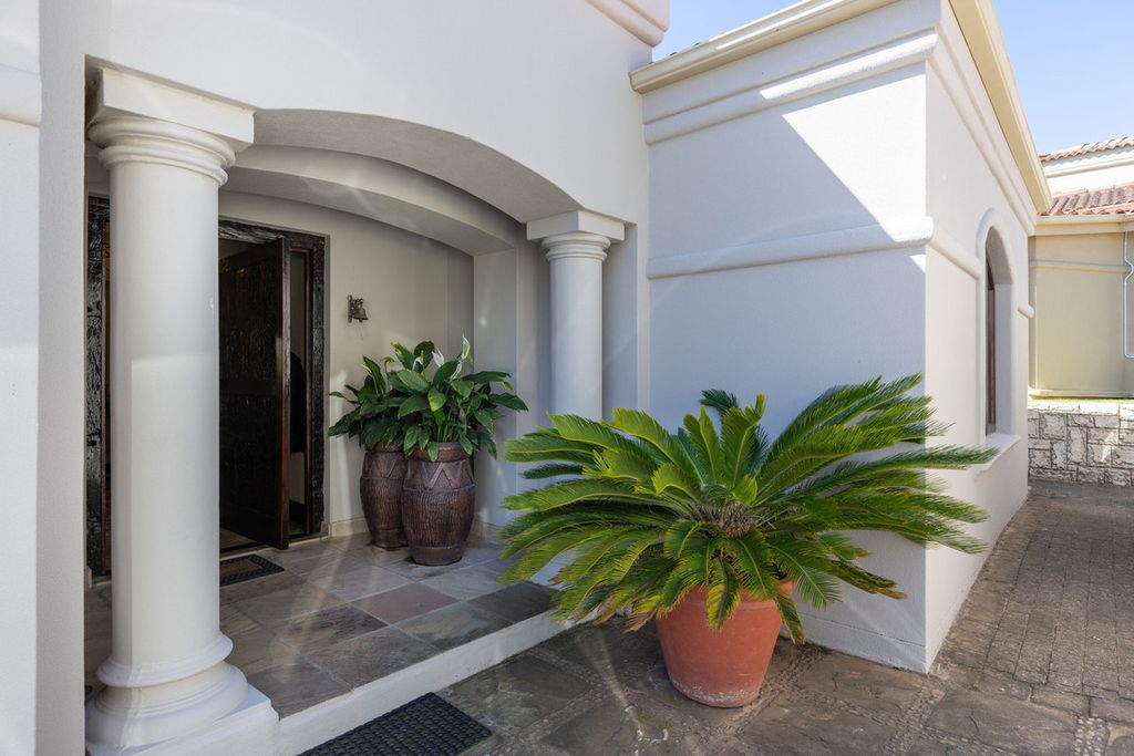 Property photo 1 of 66