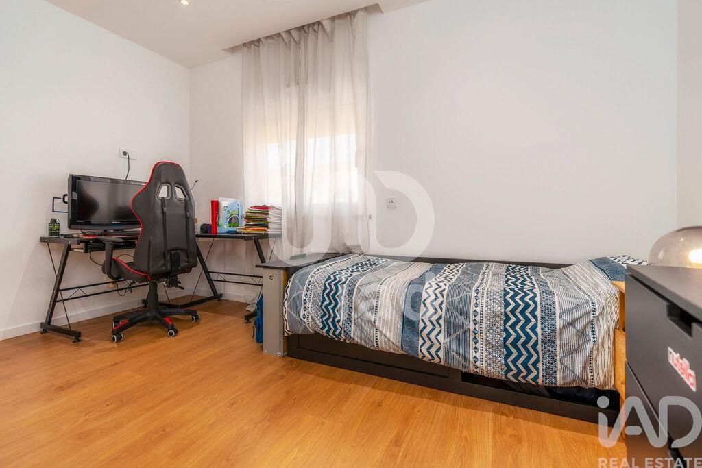 Property photo 3 of 28
