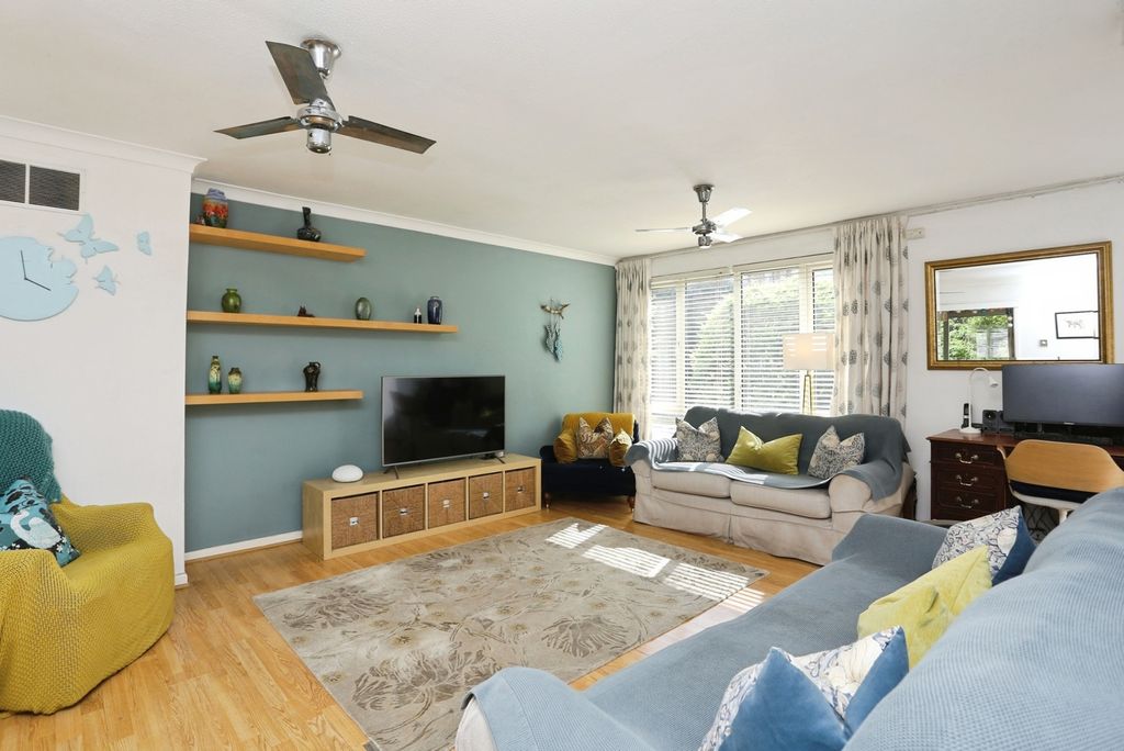 Property photo 2 of 22 Pbox-Img.Jpg