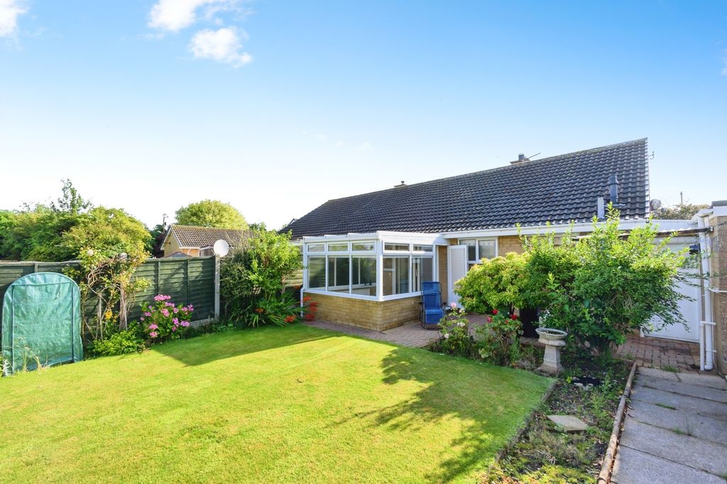 Property photo 1 of 9 External Rear