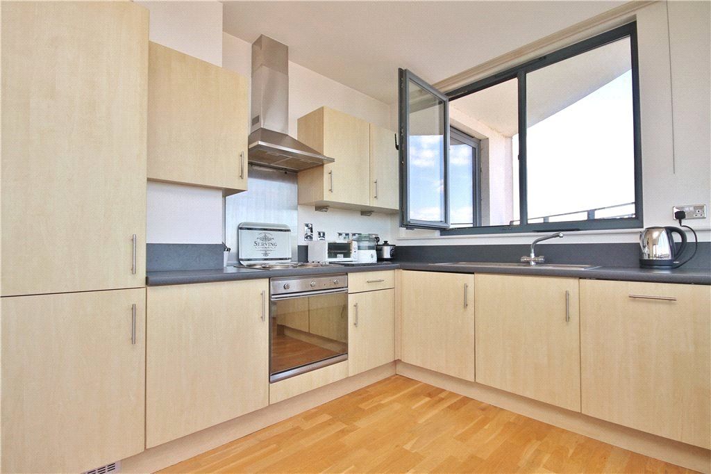 Property photo 3 of 16 Kitchen