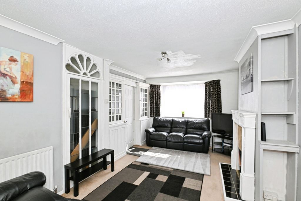 Property photo 2 of 14 Sitting Room