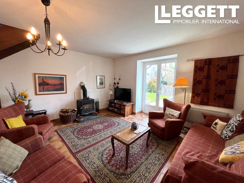 Property photo 2 of 10