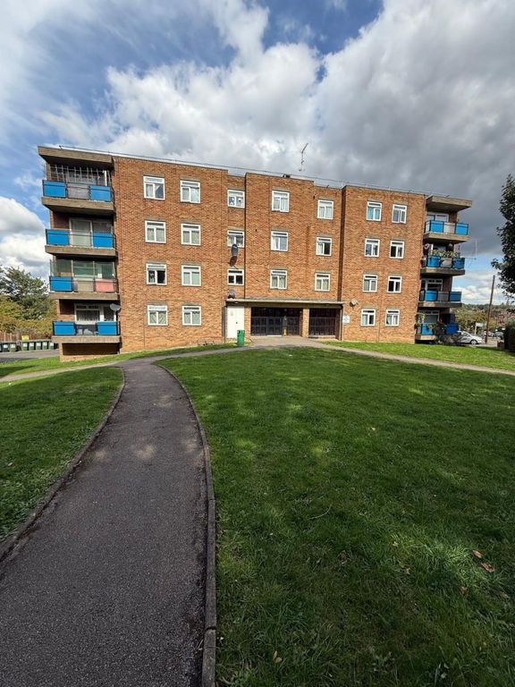 Property photo 1 of 8