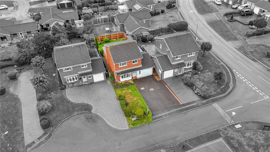 Property photo 3 of 34 Picture No. 37