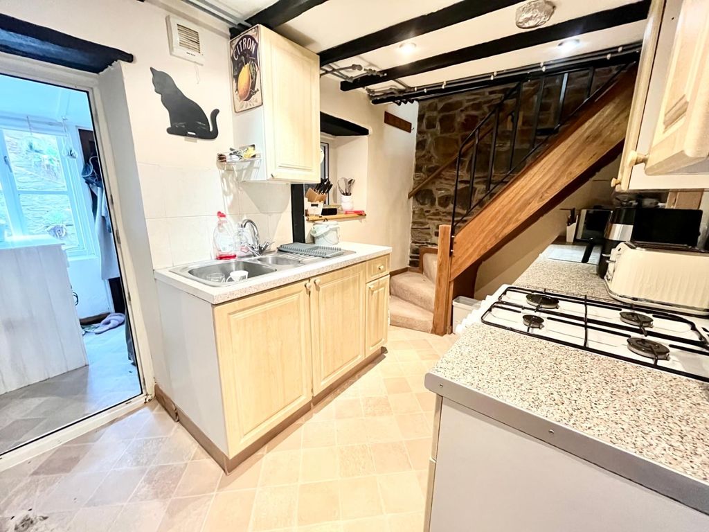 Property photo 3 of 7 Image4