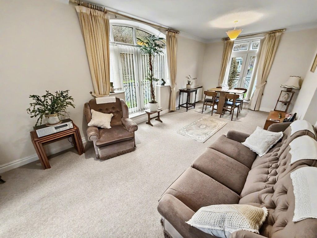 Property photo 3 of 29 4839207