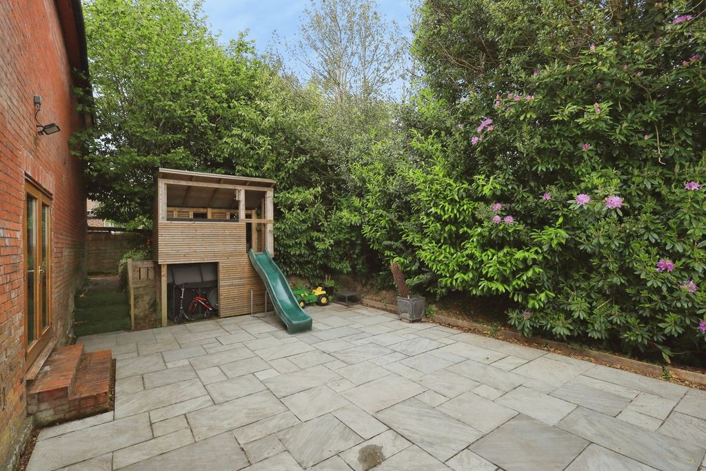 Property photo 3 of 17 Pbox-Img.Jpg