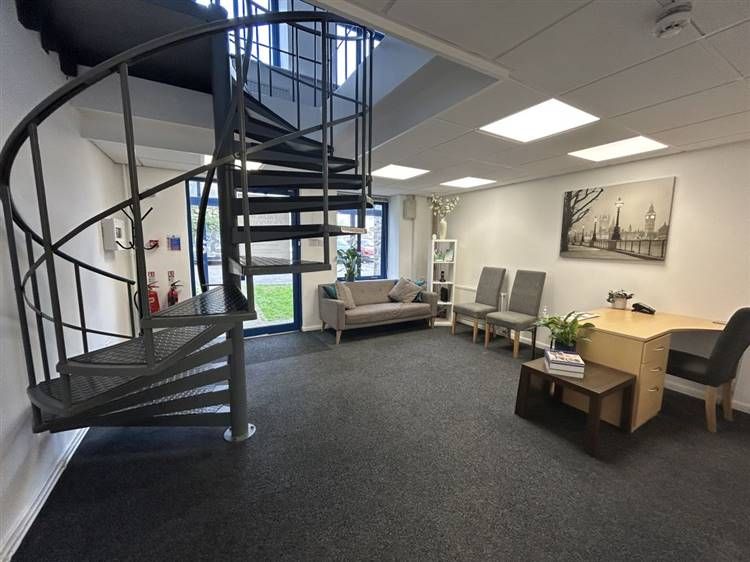 Property photo 3 of 12