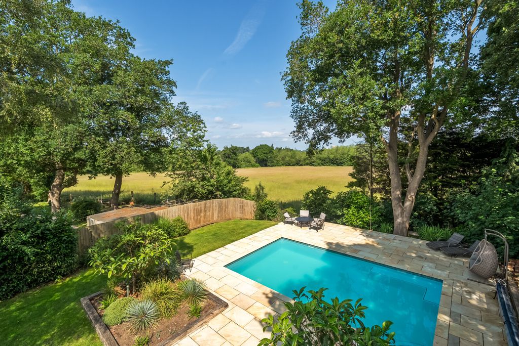 Property photo 2 of 34 1310286-1-684c6A3...