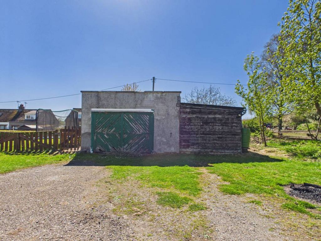 Property photo 2 of 30