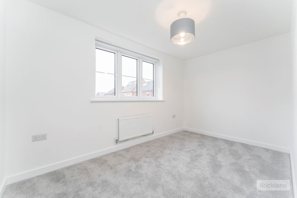 Property photo 3 of 13 Bedroom