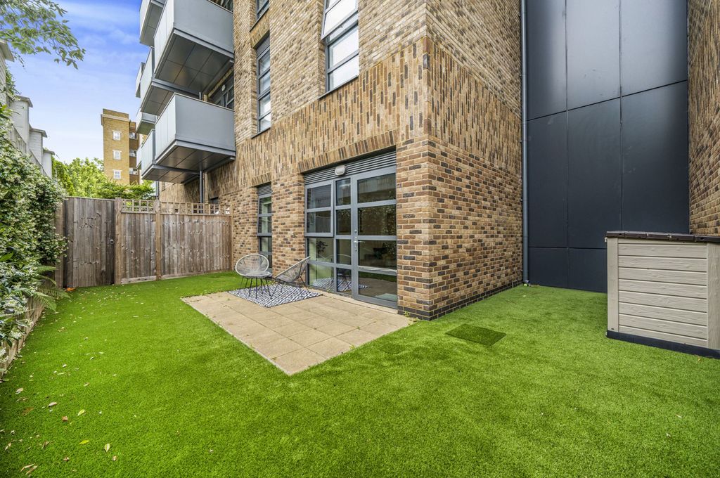 Property photo 3 of 11