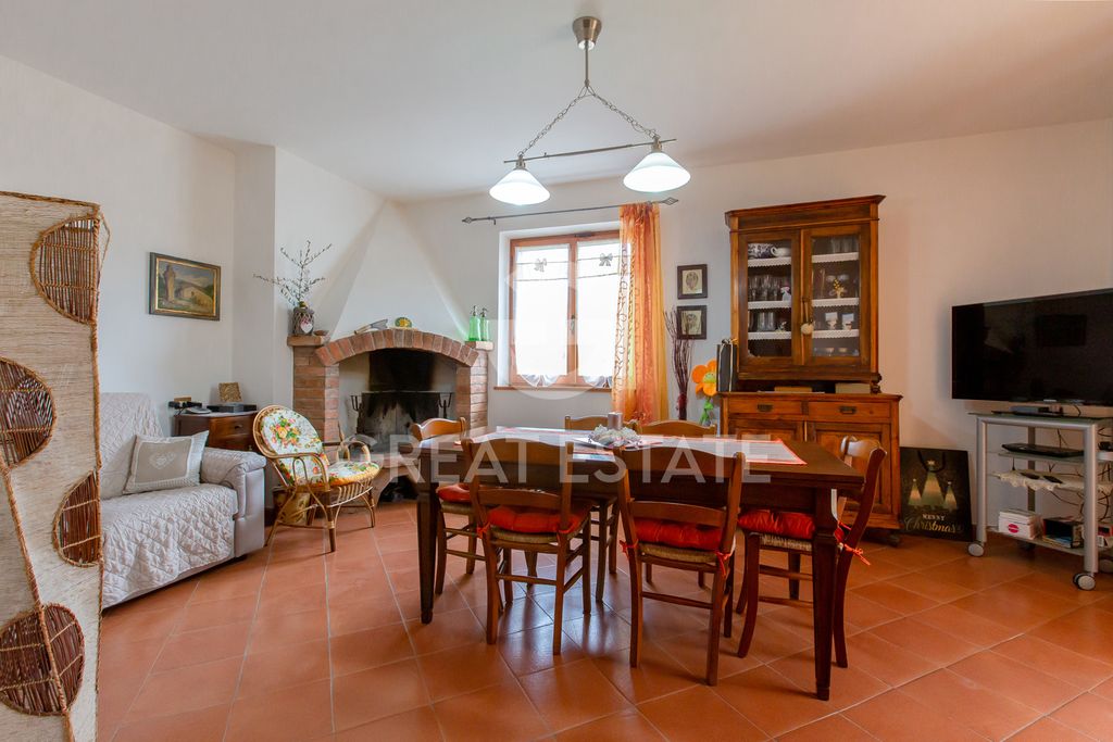 Property photo 2 of 28 Interiors