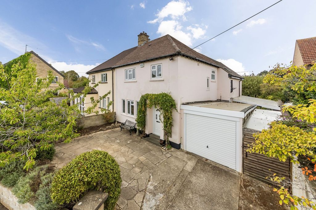 Property photo 1 of 27