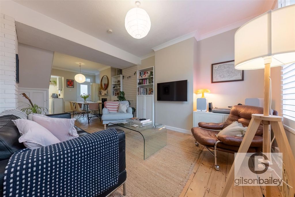 Property photo 2 of 25 Gb-5.Jpg