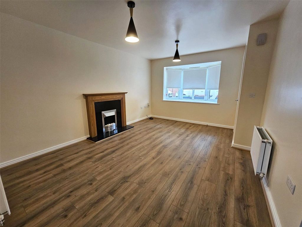 Property photo 2 of 16 Picture No. 02