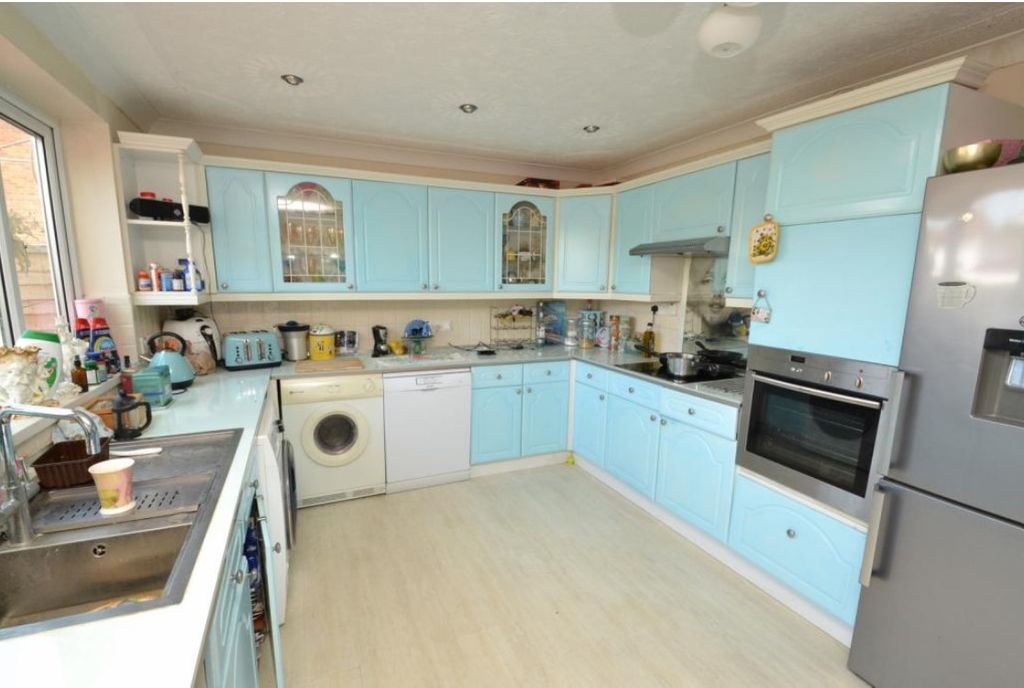 Property photo 3 of 6