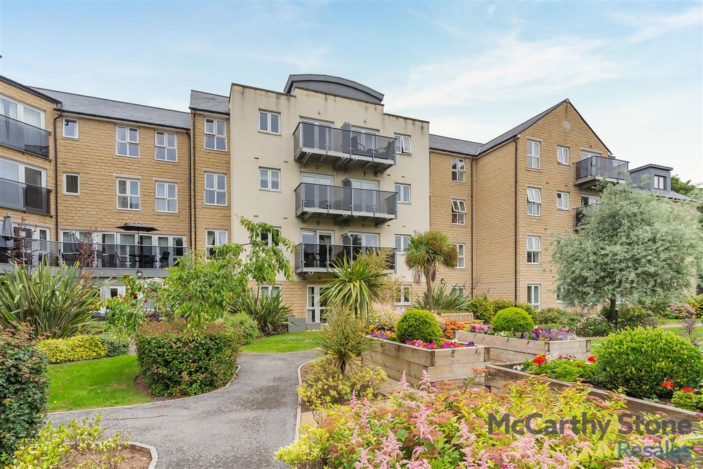 Property photo 1 of 12 8698443-Exterior03.Jpg