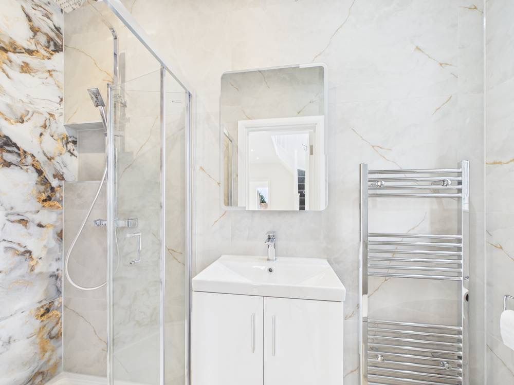 Property photo 2 of 13 4977692