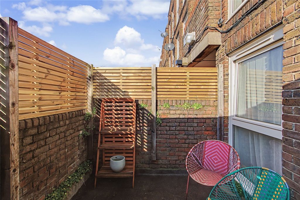 Property photo 3 of 12 Picture No. 05