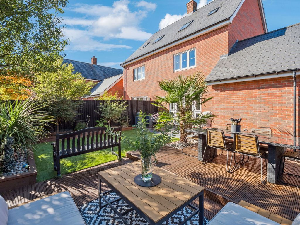 Property photo 3 of 28