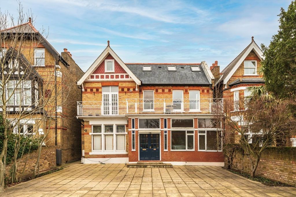 Property photo 1 of 7