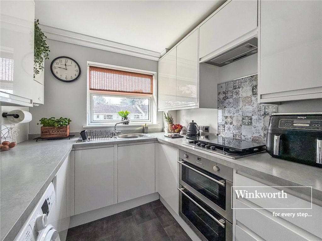 Property photo 2 of 13 Picture No. 10