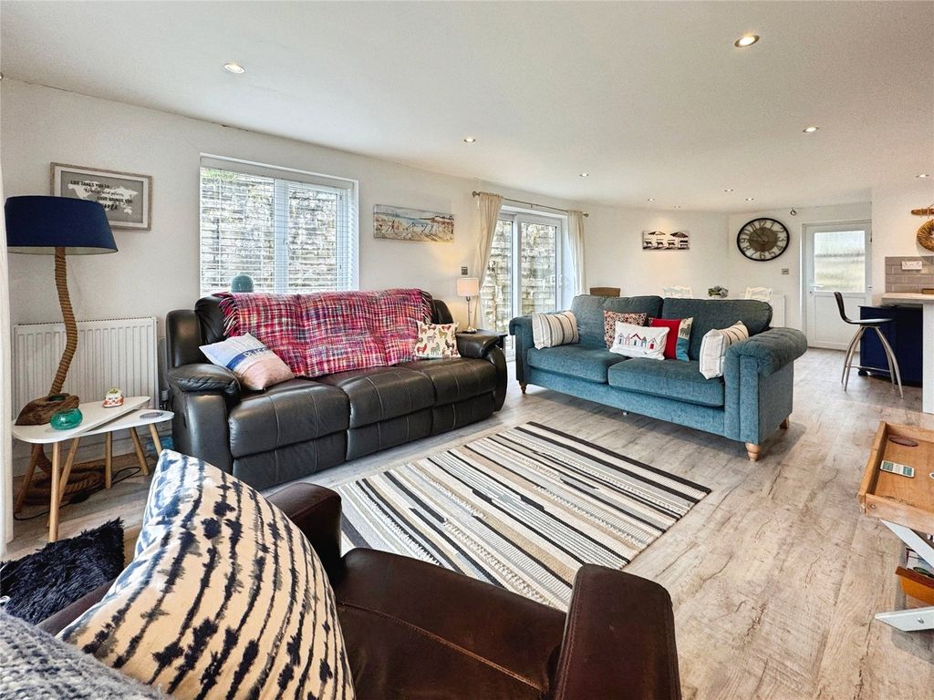 Property photo 3 of 26 Open Plan