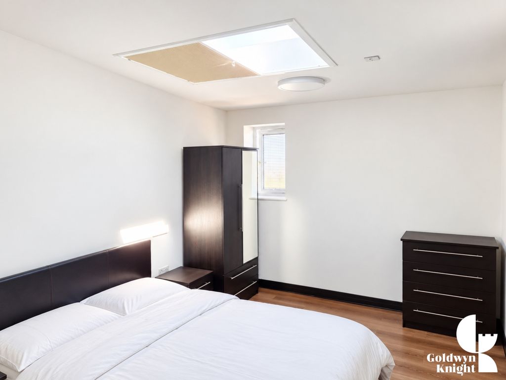 Property photo 3 of 9 Bright Minimalist Bedroom Interior-2