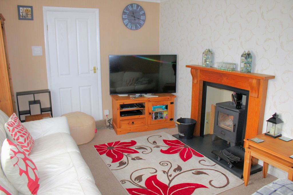 Property photo 2 of 12