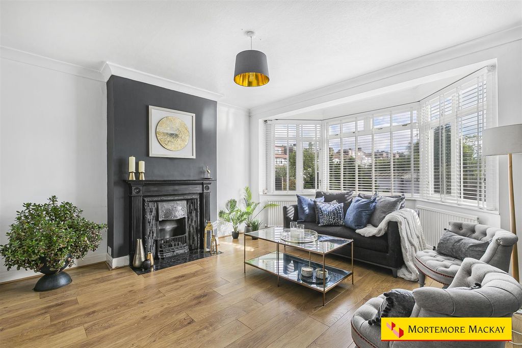 Property photo 2 of 34 7_39900_Watermarked.Jpg