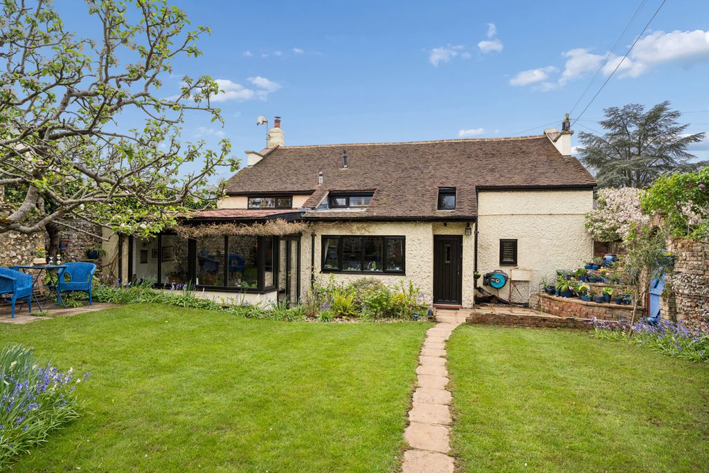 Property photo 1 of 33