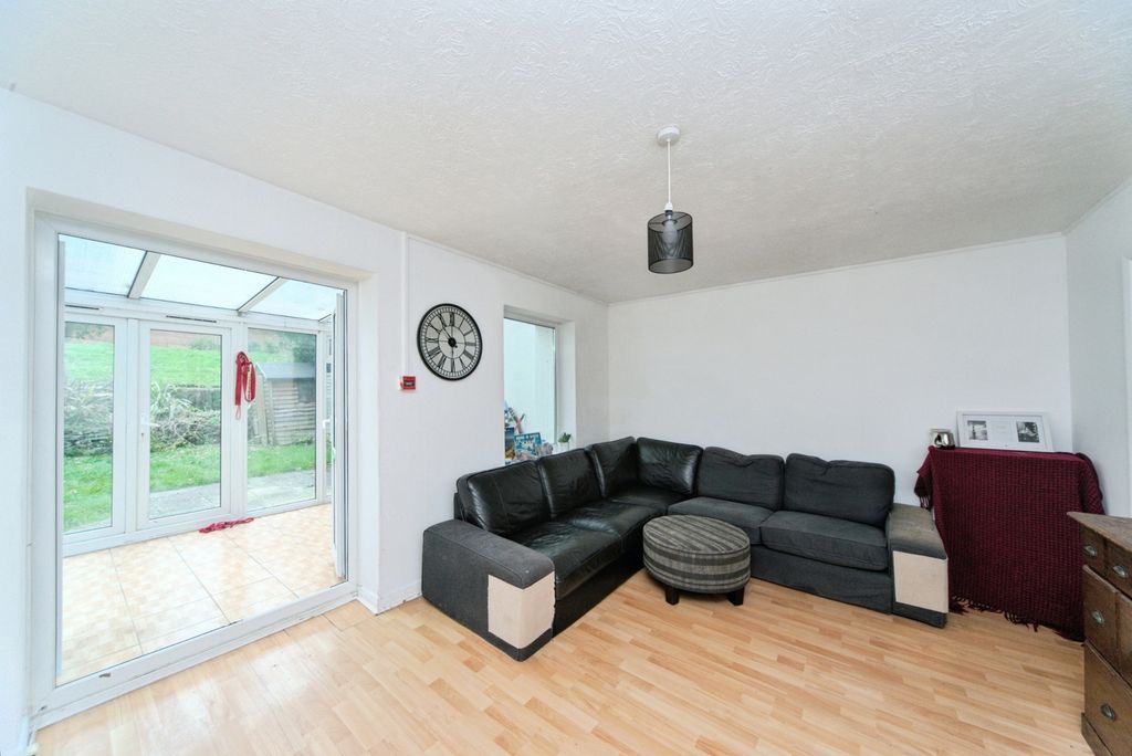 Property photo 2 of 15 Photo