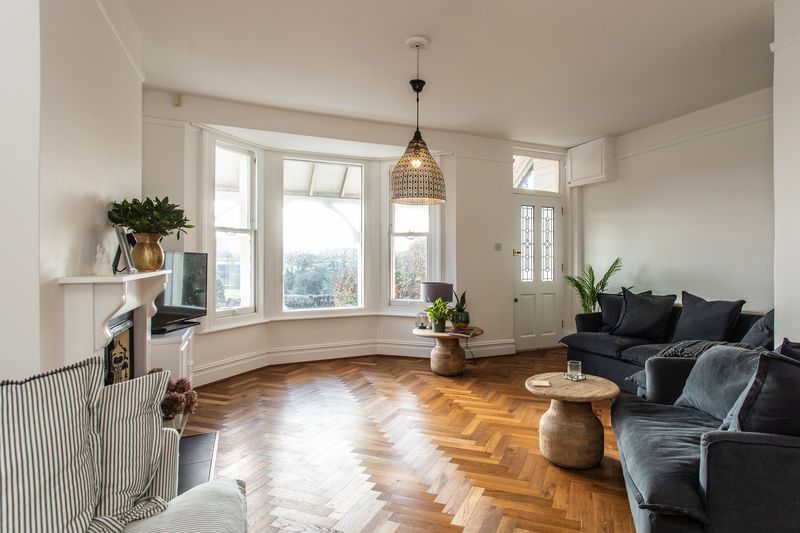 Property photo 3 of 35 Photo 9