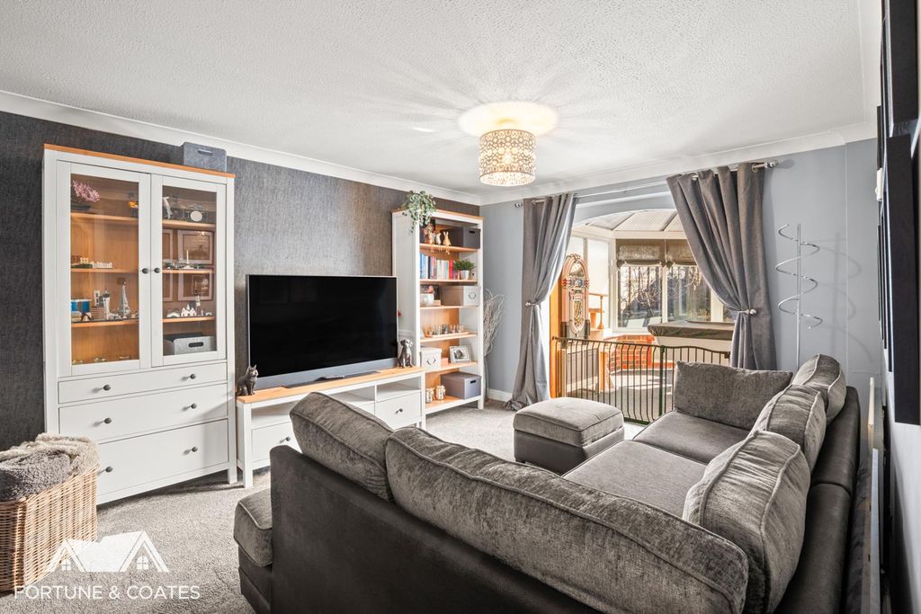 Property photo 2 of 22 Hullgrove_2.Jpg