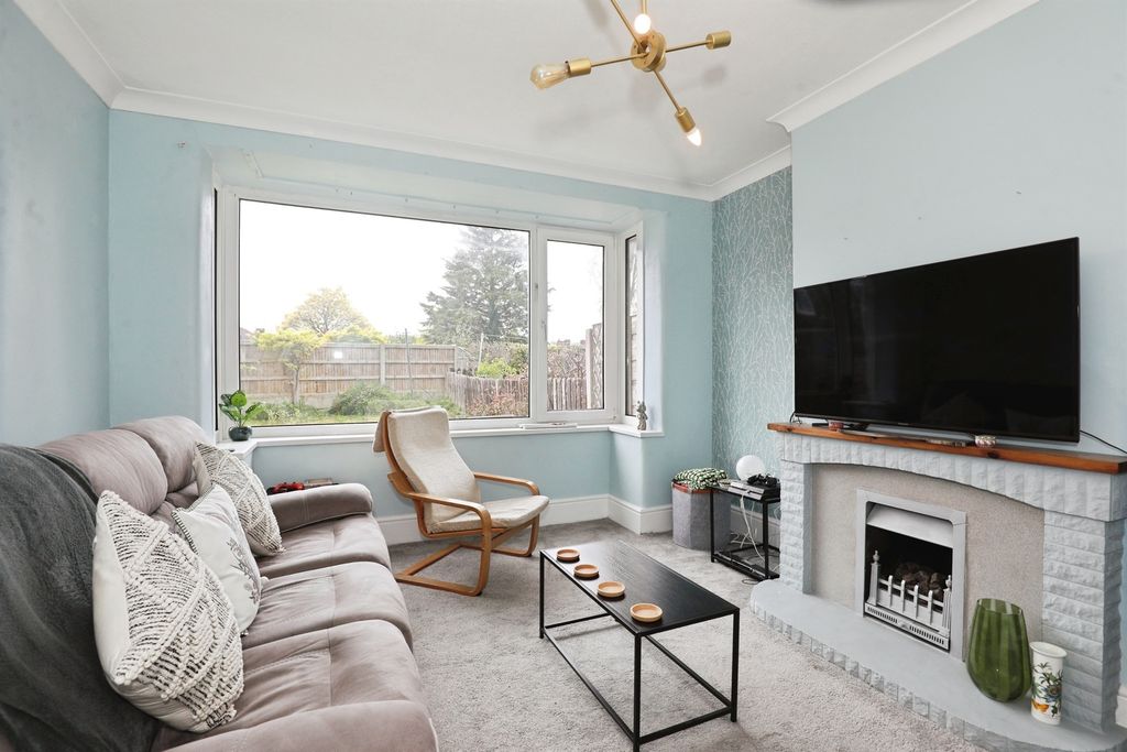 Property photo 3 of 15