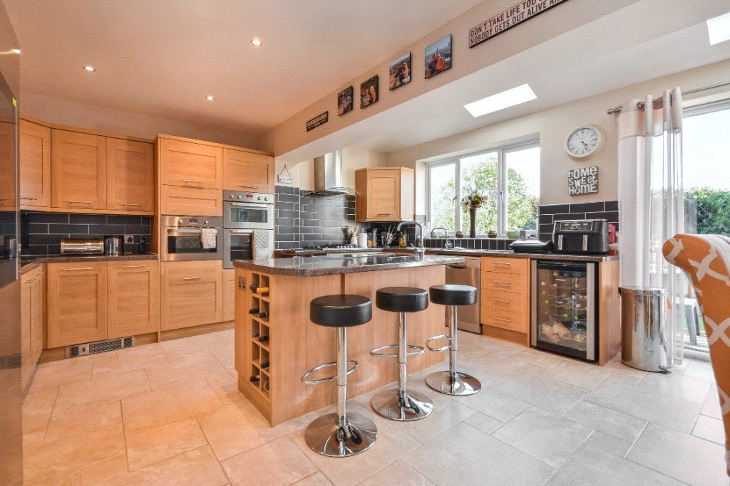 Property photo 3 of 19 Picture No. 01