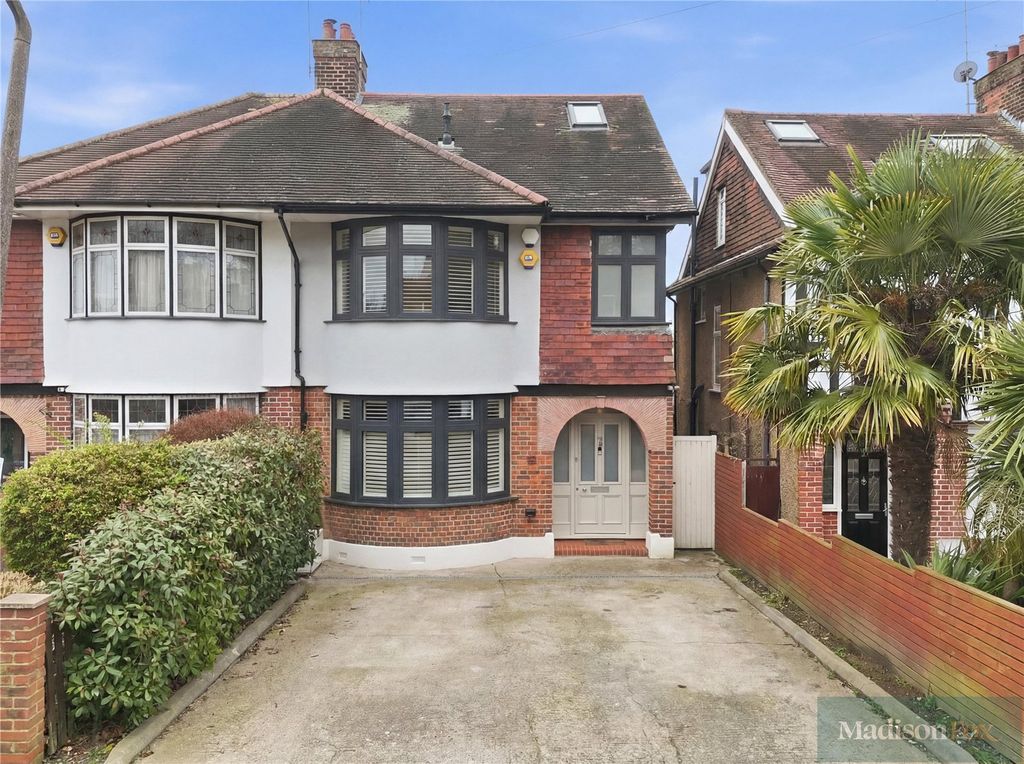 Property photo 1 of 35 Picture No. 02