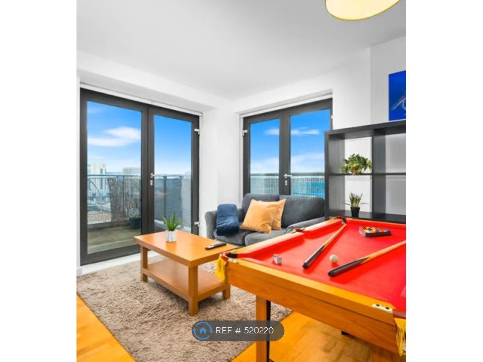 Property photo 1 of 7 Living Room