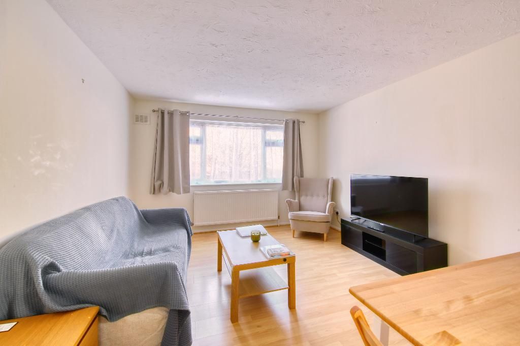 Property photo 2 of 7 Photo 2