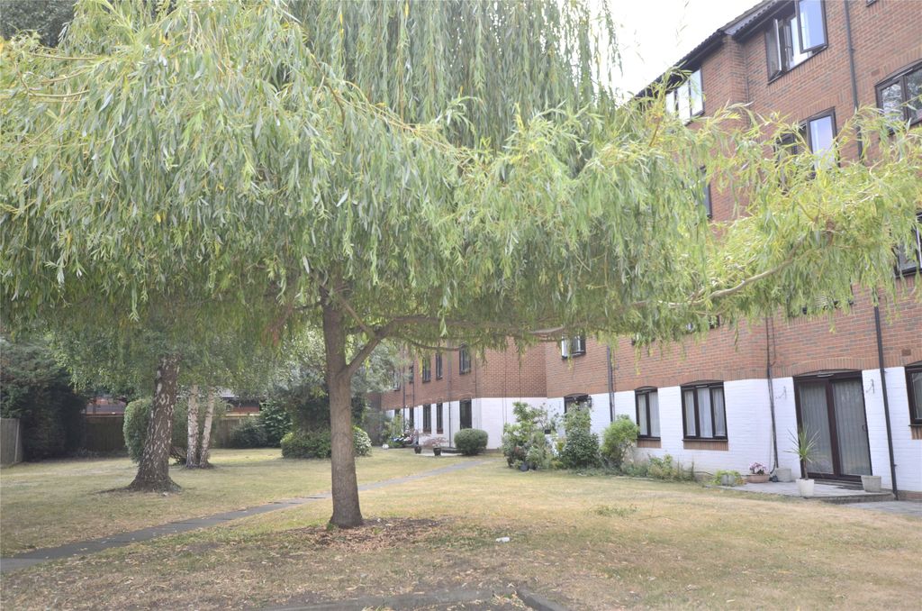 Property photo 2 of 6 Picture No. 06