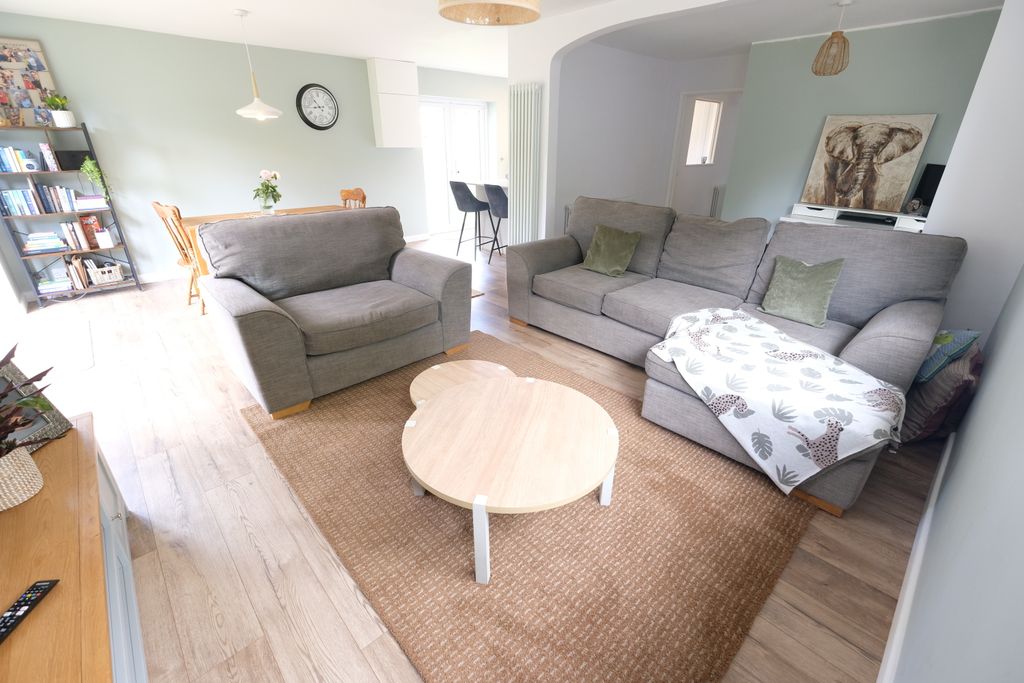 Property photo 2 of 19