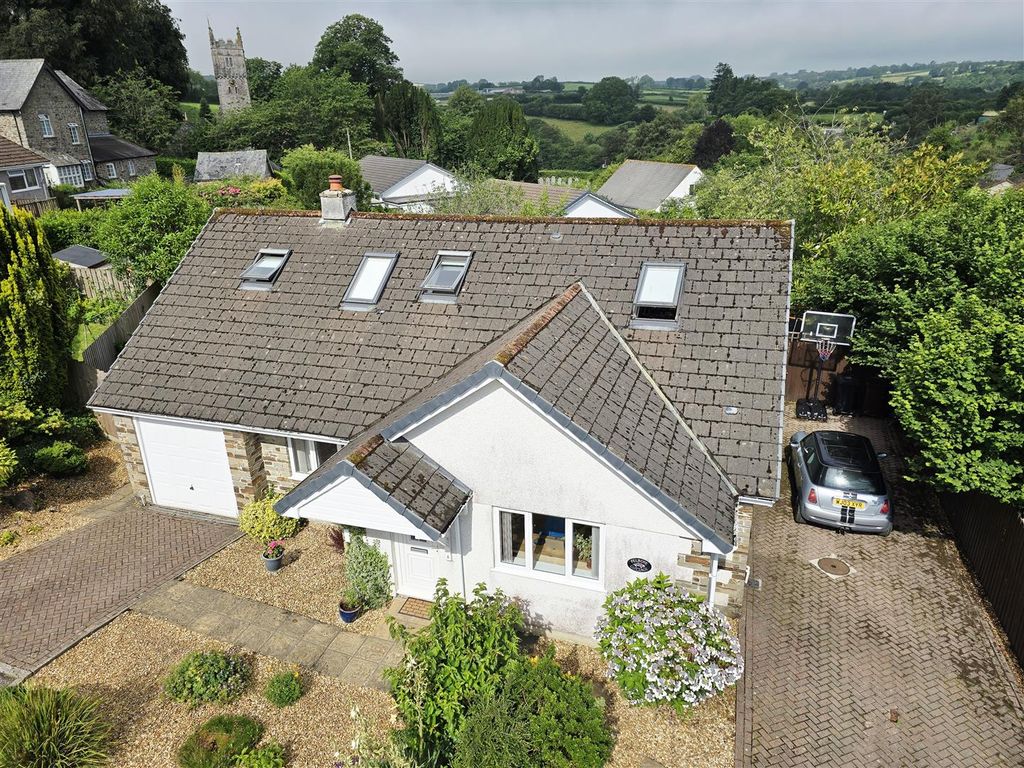 Property photo 1 of 33