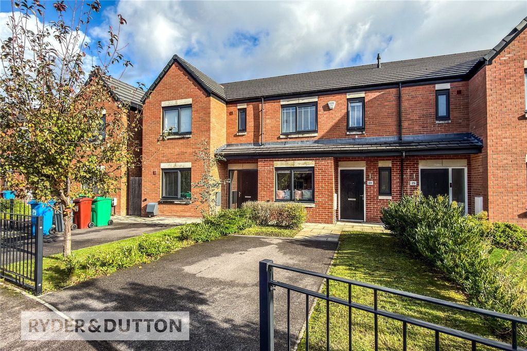 Property photo 1 of 17 External