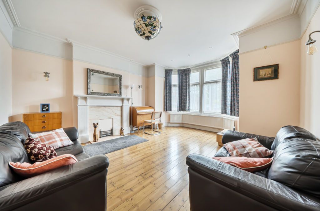 Property photo 2 of 19