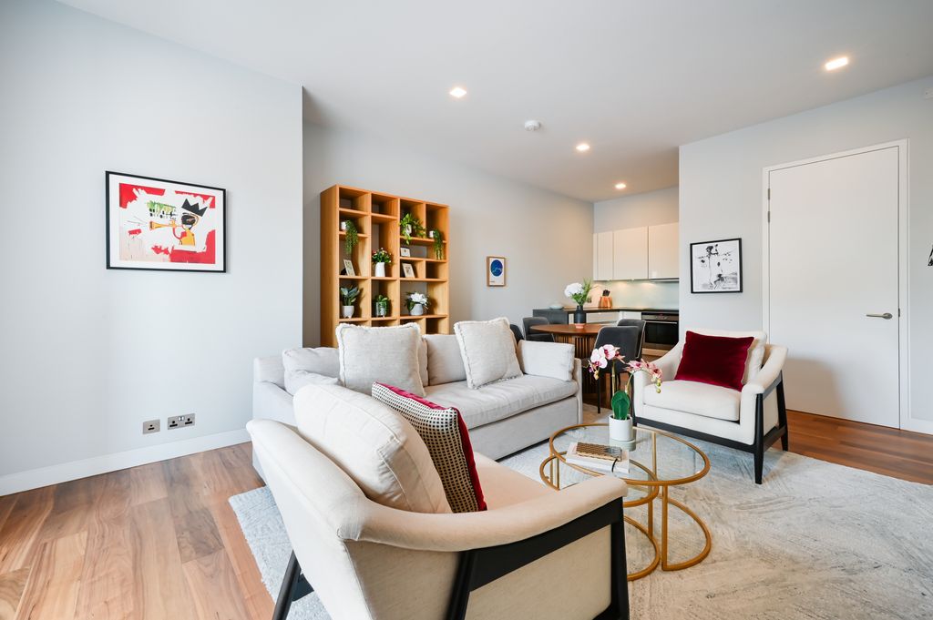 Property photo 2 of 12